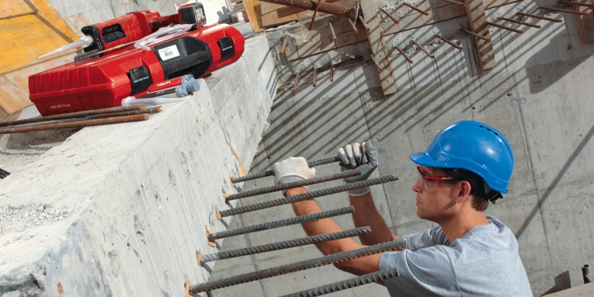 Hilti CENTRE D'ÉTUDE SUR LES SCELLEMENTS DE FERS À BÉTON 